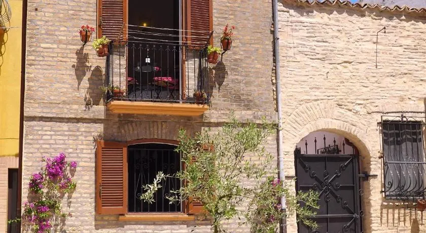 Casa in Piazza - Image 1