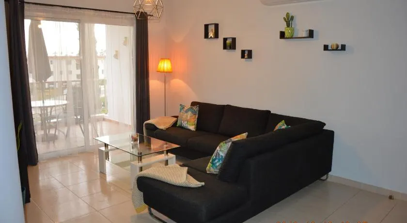 Luxury Apartment - Image 1