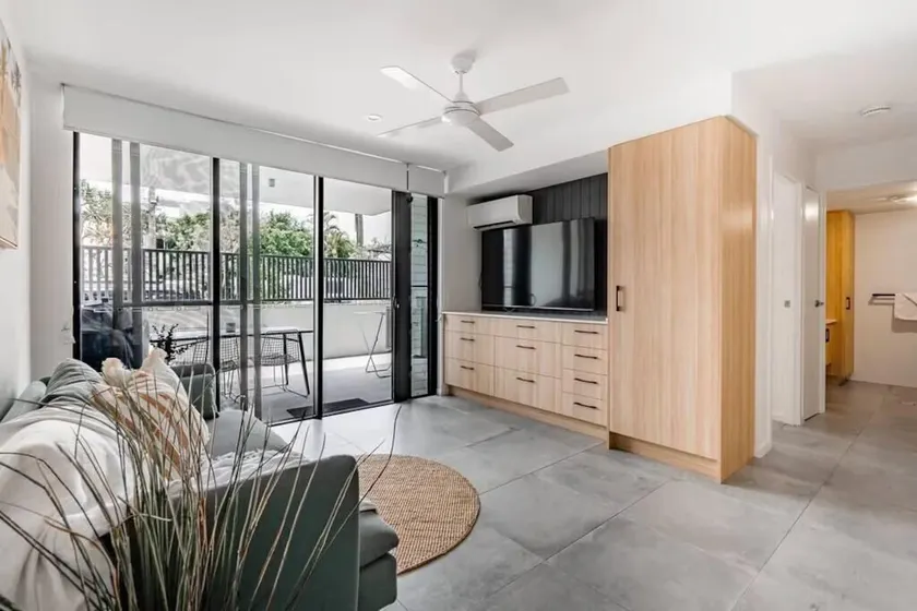 Coolum Gem with BBQ & Stunning Pool - Image 1