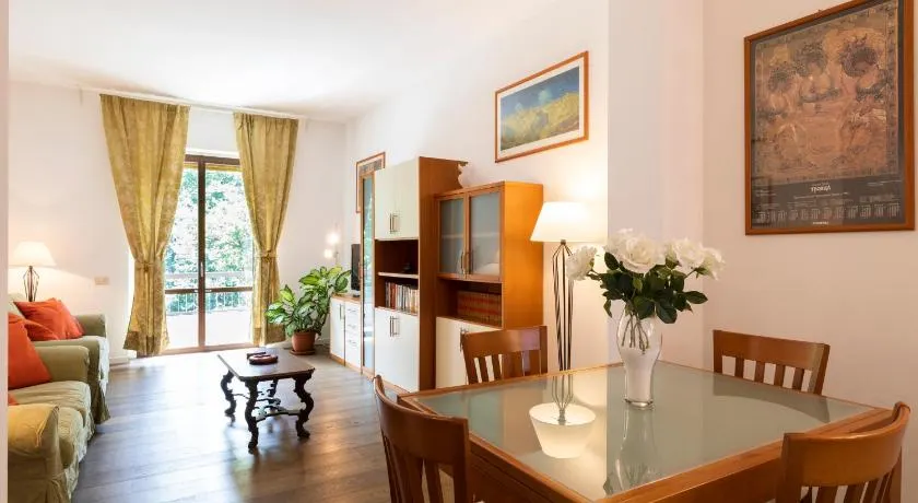 De Angeli - 2 Bedroom Apartment - Image 1