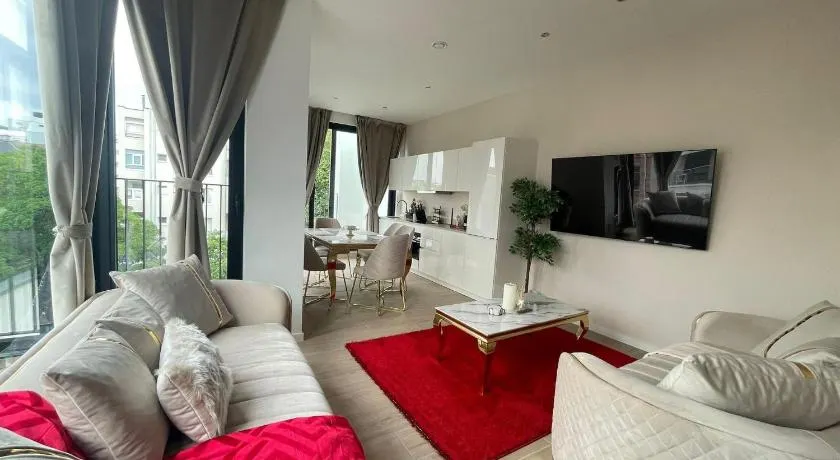 Chic 6-Guest Apartment in Antwerpen - Image 1