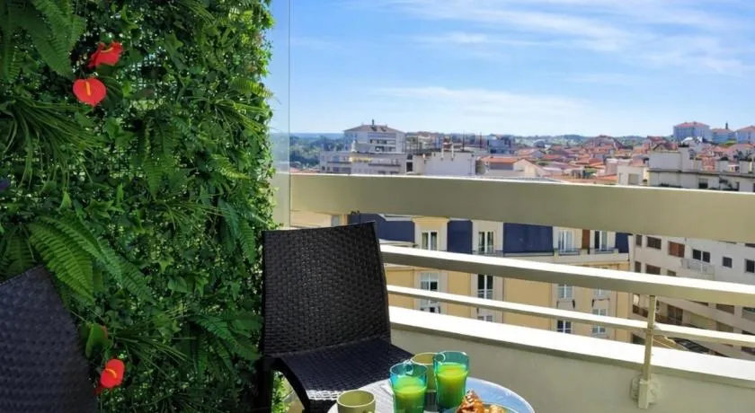 Biarritz Plage - Terrasse & Piscine Résidence - Image 1