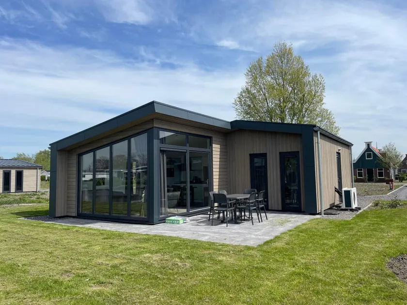 Modern chalet with 2 bathrooms - Image 1