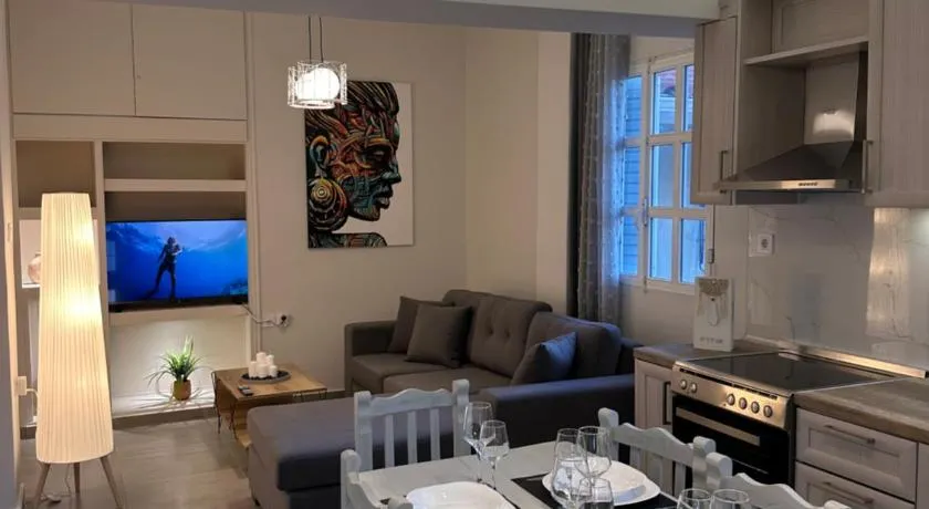 Diamond Suite - Image 1