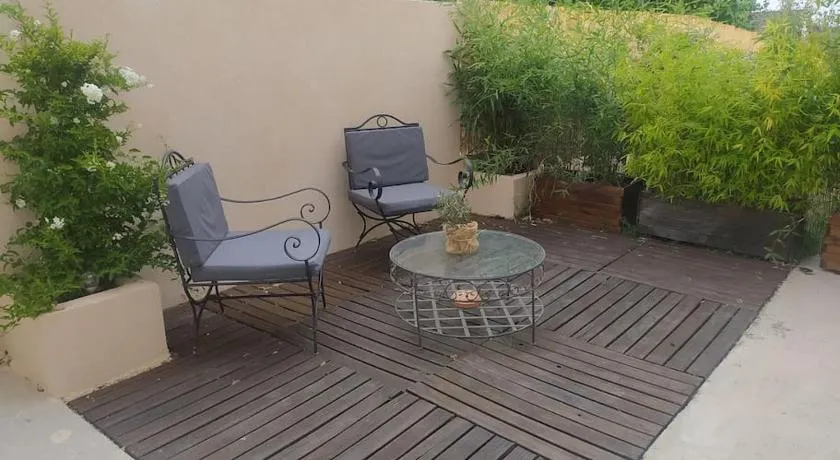 Le Petit Pied à Terre du Luberon - Image 1