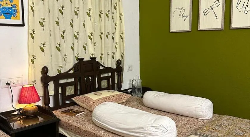 Junput Guest House - Image 1