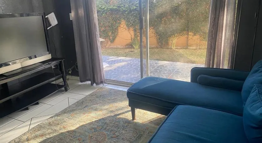 Departamento con vista al jardín - Image 1