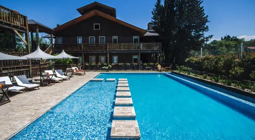 BlackStone Apart Boutique Hotel - Image 1