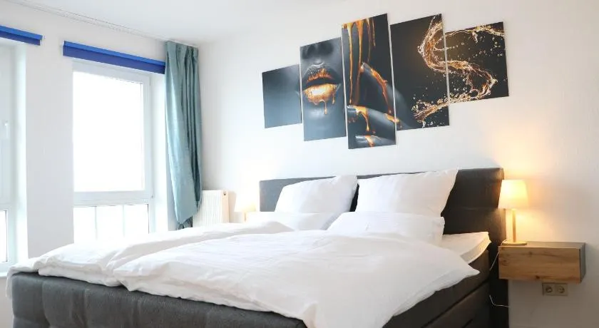 Room4You Grand City Suite Bad Lippspringe Central - Image 1