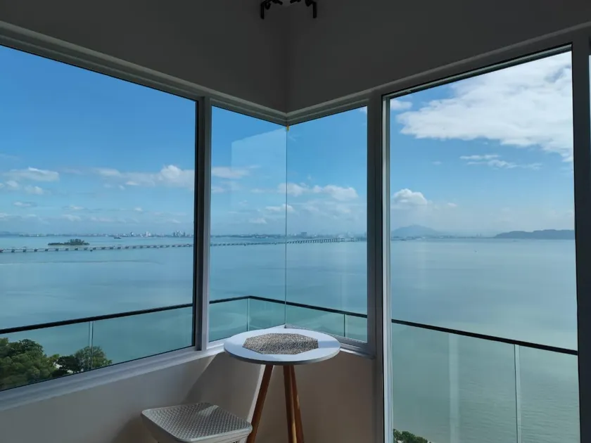 Infinite Seaview with Penang Bridge Suite with Sunrise up to 11 person - Image 1