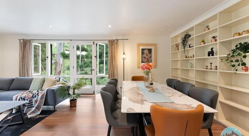 Aircabin - Warrawee - Sydney - 5 Beds House - Image 1