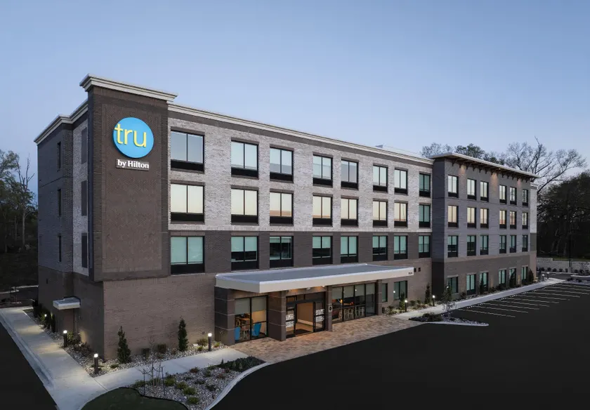 Tru by Hilton Ridgeland Jackson - Image 1
