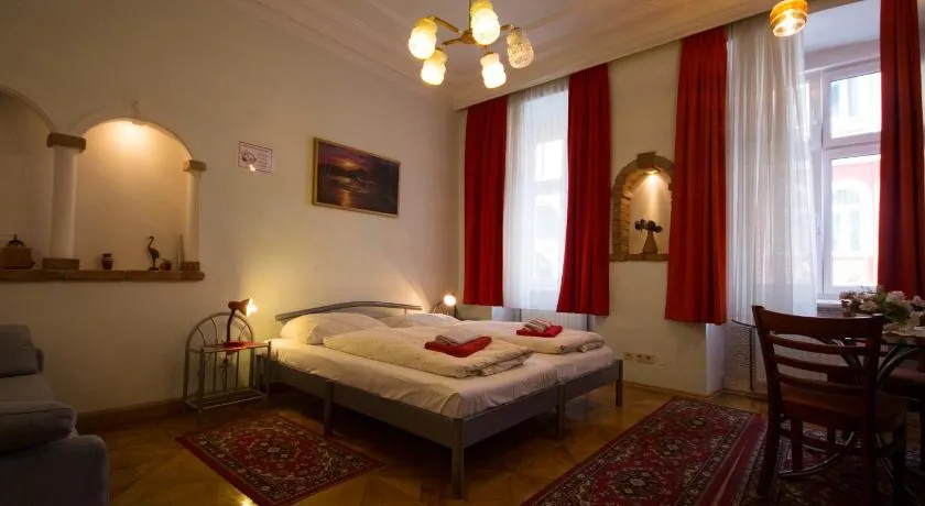 HappyHostel - Image 1