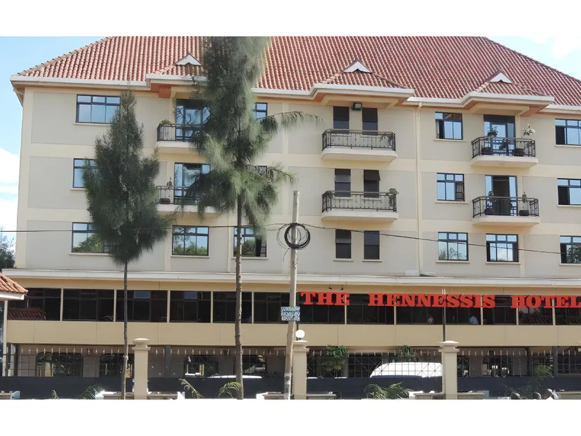 Hennessis Hotel - Image 1
