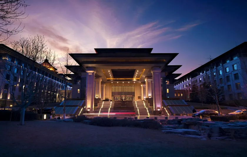 Langfang Ovation Hotel - Image 1