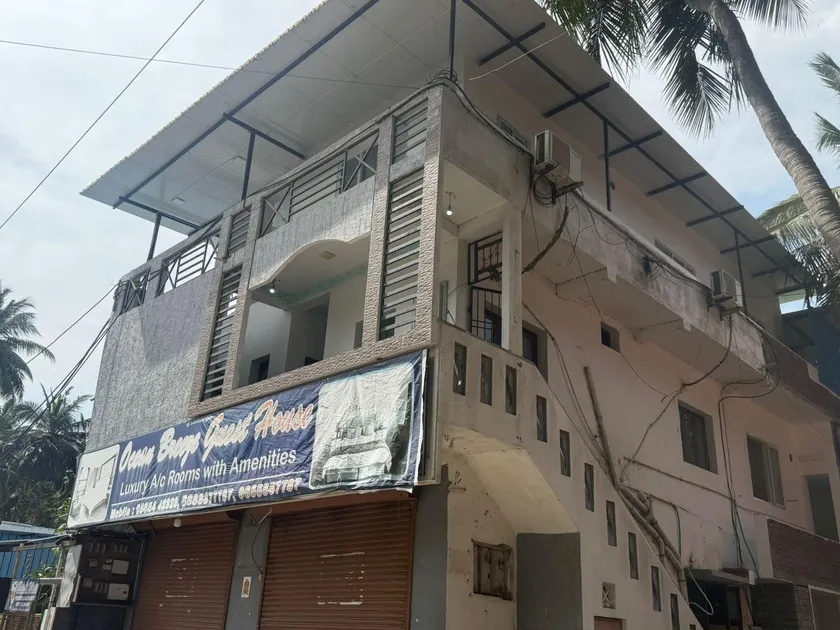 Parsha Ocean Breeze Inn - Image 1