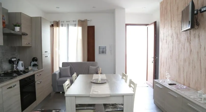 GuestHost - Al civico 5 - Mondern Apartments & Suite! - Image 1