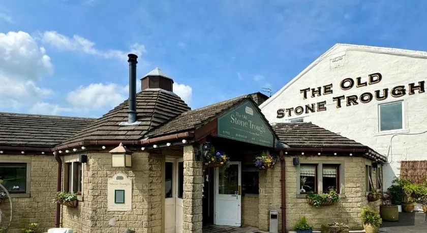 The Old Stone Trough Country Hotel - Image 1