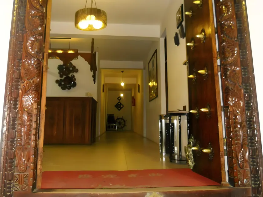 Safari Lodge - Image 1