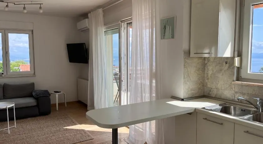 Peachy House - Image 1