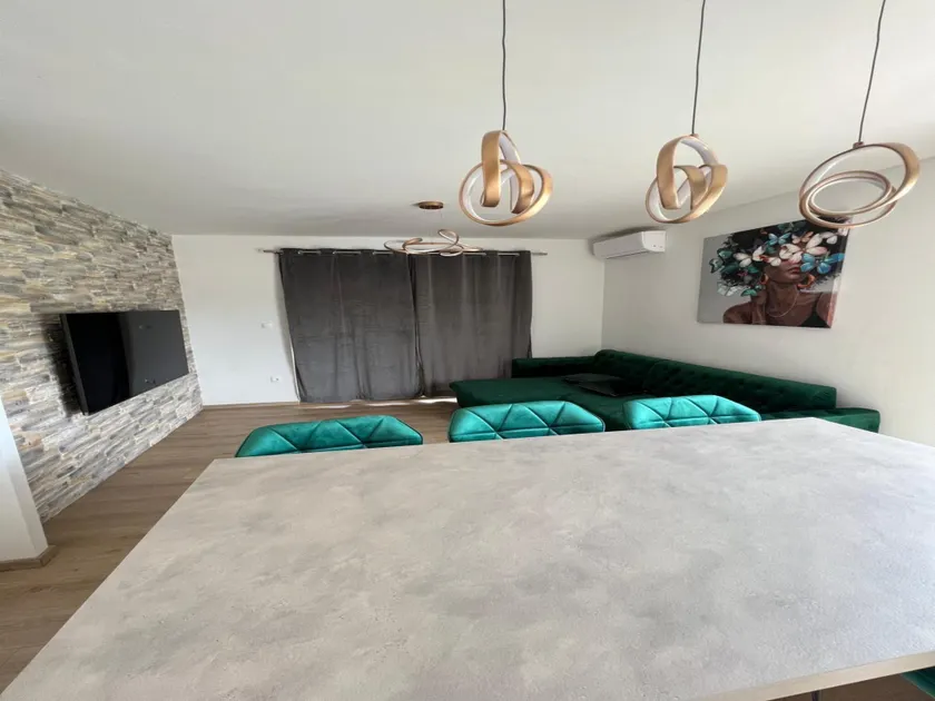 Four-Bedroom Apartment With Sea View - Image 1