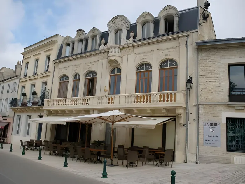 Hostellerie du Coq d'Or - Image 1