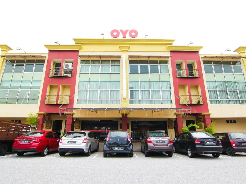 OYO 11343 Hotel Putra Iskandar - Image 1