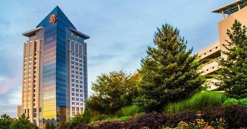 The Tower at Turning Stone Resort Casino - Image 1