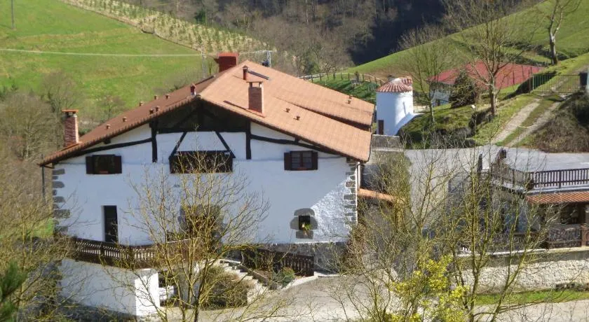 Casa Rural Lazkaoetxe - Image 1