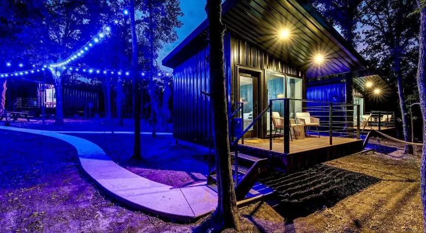 Charming Woodland Cabin Retreat near River and Grasslands in Texas - Image 1