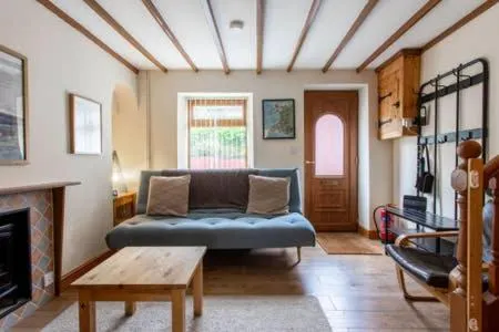 Selah Cottage, 21 Queen Street - Image 1