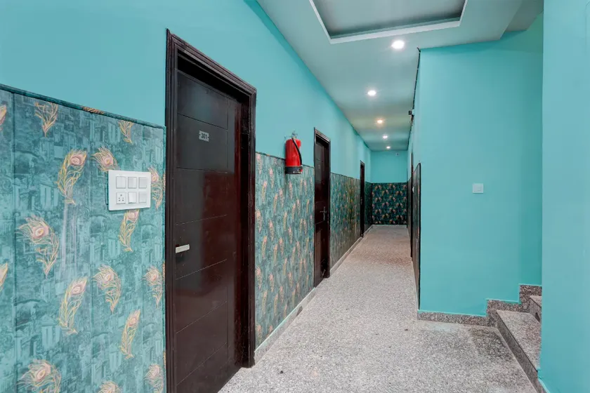 SPOT ON by OYO Hotel Manohar - Image 1