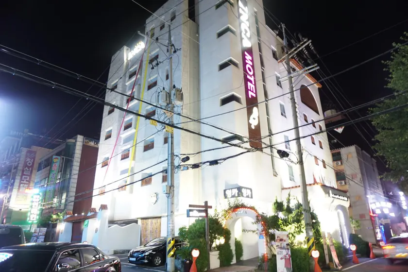 INCA Motel - Image 1