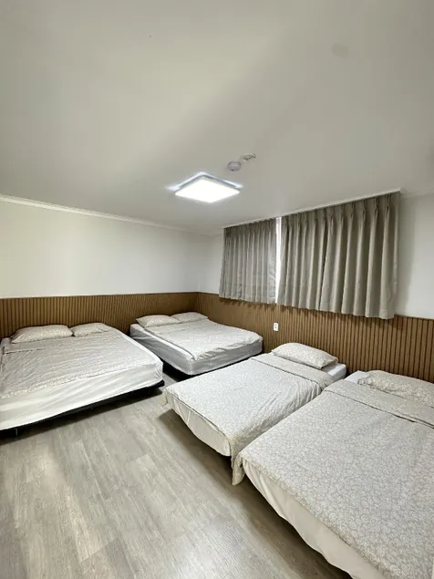 TwinCats Guesthouse Hongdae - Image 1