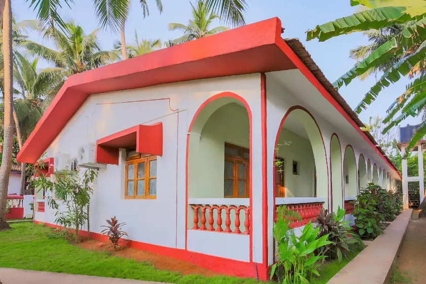 OYO White Negro Guest House Near Anjuna Beach - Image 1
