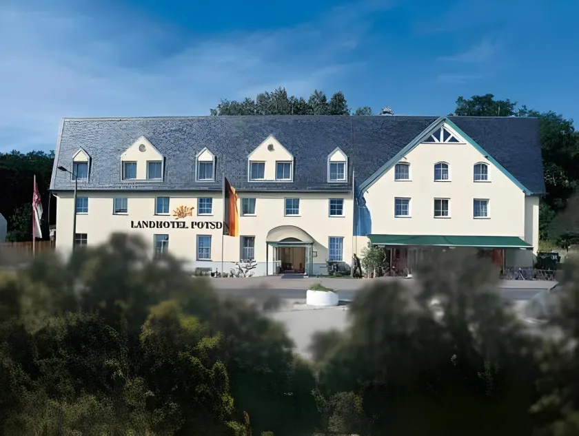 Landhotel Potsdam - Image 1