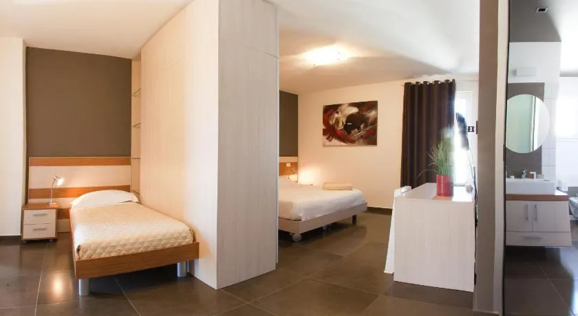 Ragusa Inn - Image 1