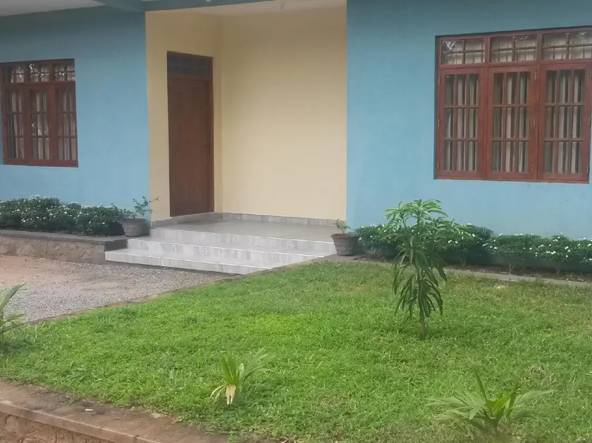 Hotel Gayan's - Image 1
