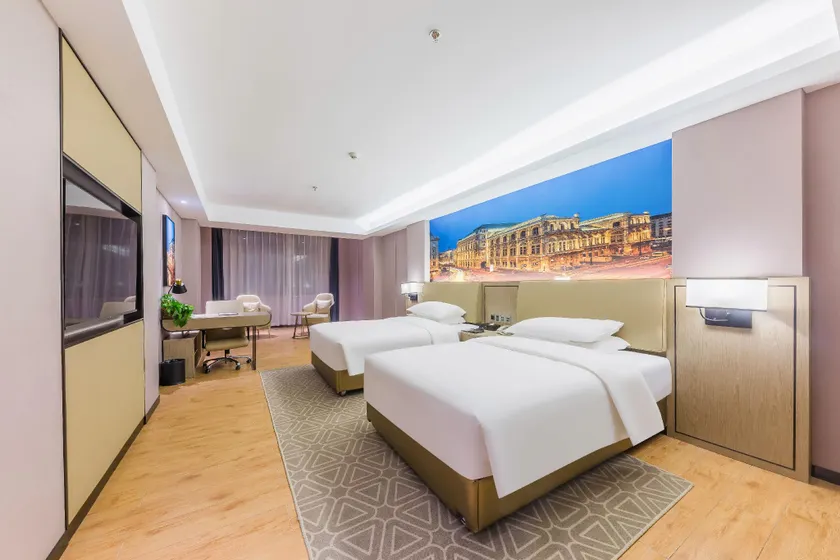 Vienna Hotel (Herringle Mengniu) - Image 1