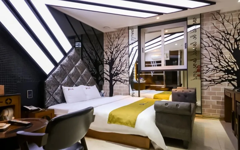Donghae Luxury Java Self Check-in Motel - Image 1