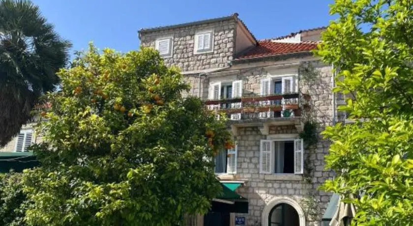 Ston Heritage Apartment with City view - Image 1