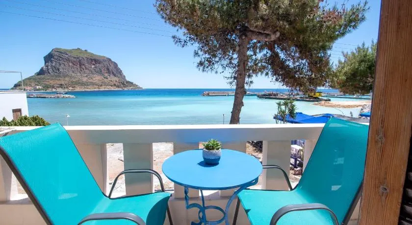 Aeolos Guesthouse - Image 1