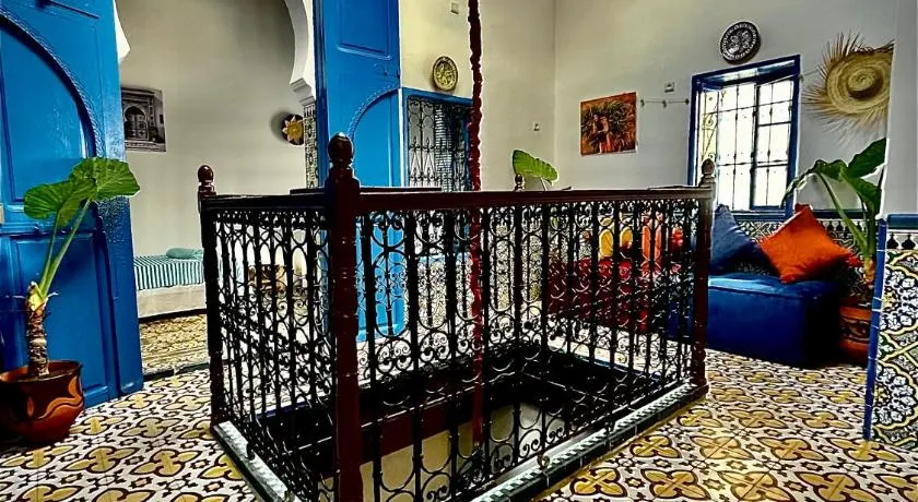Riad borj blue - Image 1