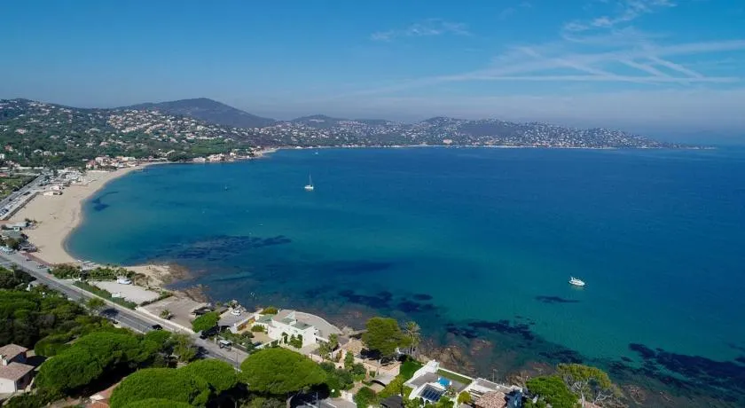 Villa 8 pers à 30m de la mer - Image 1