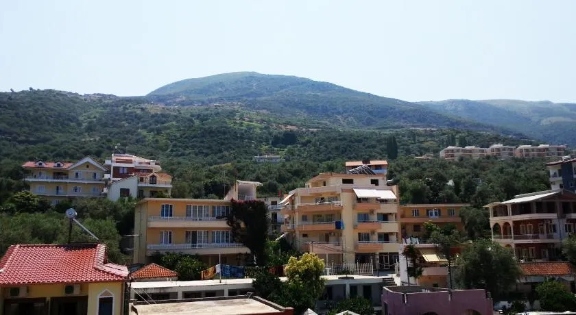 Flutura Duplex Apartments Lungomare - Free Parking - Image 1