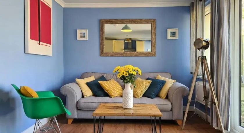 Driftwood Cottage - Image 1