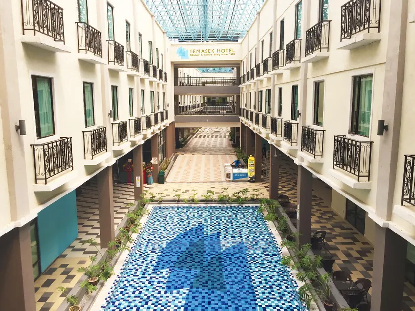 HP Temasek Hotel - Image 1