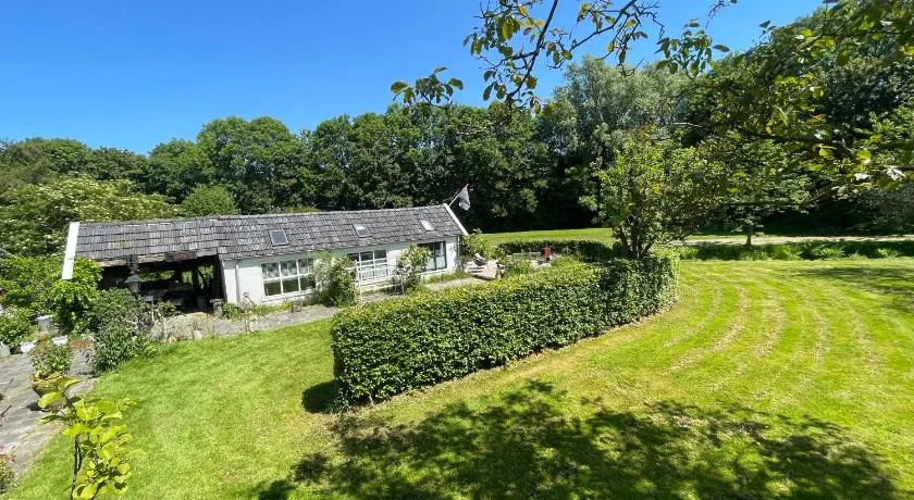 B&B Unieks - Image 1