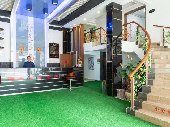 Xin Hu Hotel - Image 1