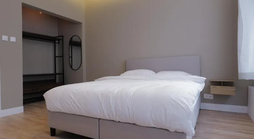 Living Room Apartments - Image 1